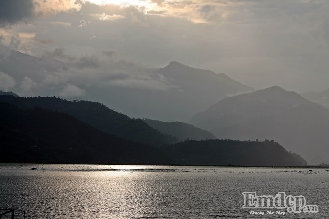 Den Nepal xem hoa tang ben bo song Bagmati-Hinh-8