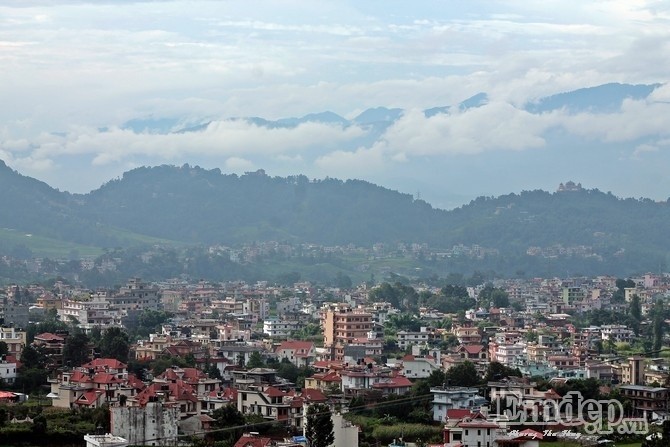 Den Nepal xem hoa tang ben bo song Bagmati