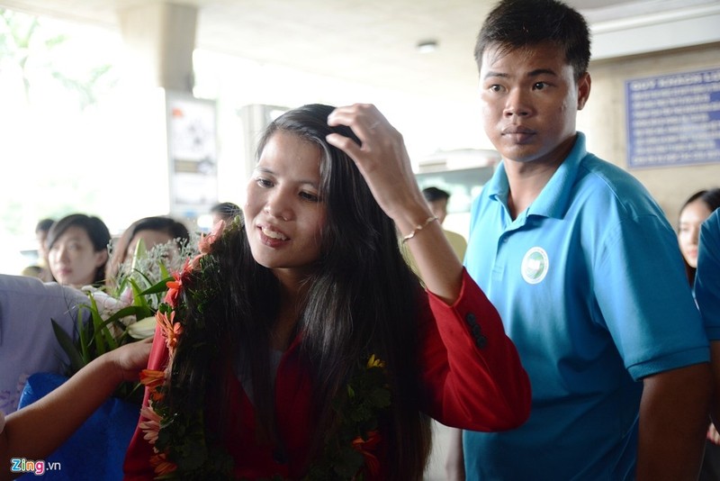 Doat HCV tai Paralympics, Le Van Cong hanh phuc ngay tro ve-Hinh-8