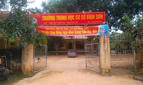 Pho hieu truong noi viec dan 6 nu sinh di hat karaoke