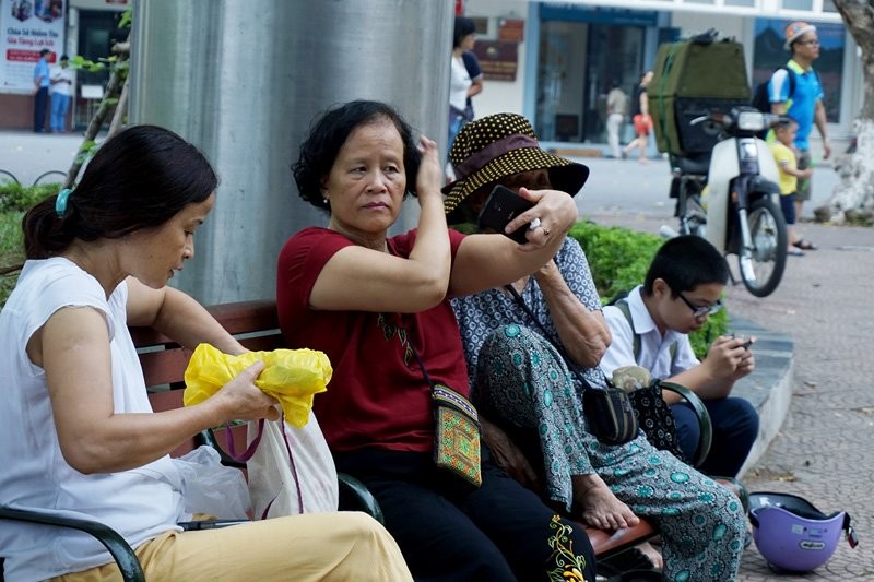 Thu vi chup anh “tu suong” len loi moi ngo ngach VN-Hinh-15