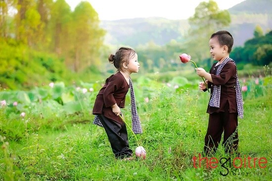 Cap chi em 3 tuoi Bac Giang “hoa nong dan chinh hieu”-Hinh-4