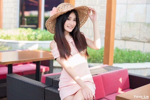 Co giao tieng Anh dien vay ngan khien lop hoc qua tai-Hinh-8