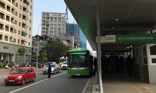 Nguoi Viet o nuoc ngoai nghi gi ve buyt nhanh BRT Ha Noi?