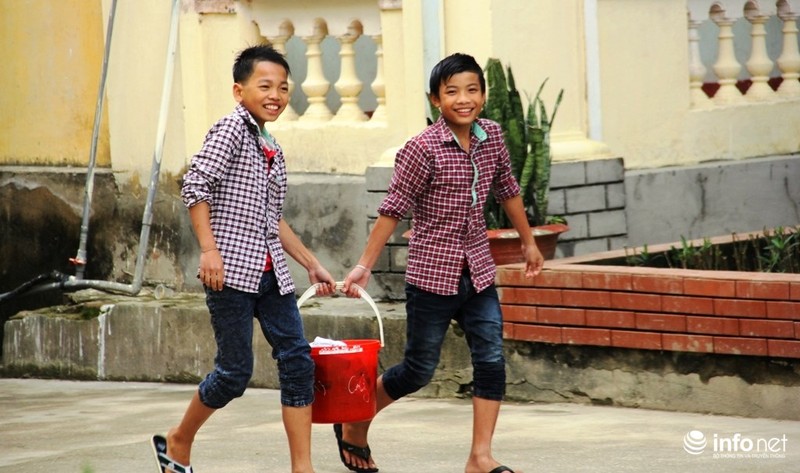 Nghe An: Loi bun tham truong thuong Tet giao vien 30.000 dong-Hinh-5