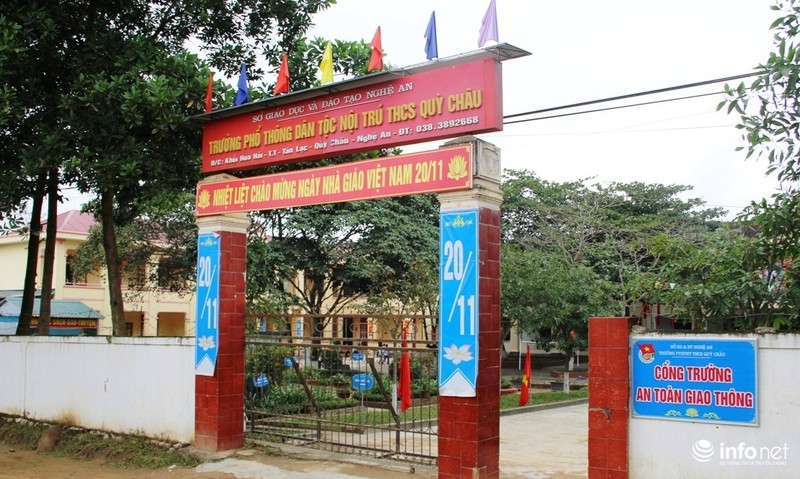 Nghe An: Loi bun tham truong thuong Tet giao vien 30.000 dong