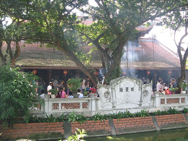 Nhung den chua linh thieng de cau may dip dau nam o Ha Noi-Hinh-9