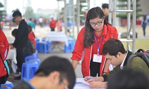 Nhung bong hong tinh nguyen tai le hoi hien mau-Hinh-3