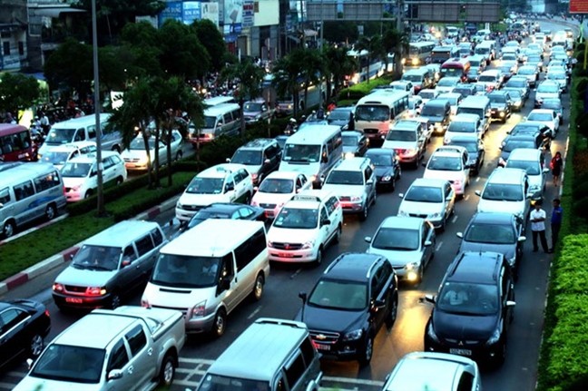 Thue oto chay Grab, Uber: 3 thang ban luon xe may bu no-Hinh-2