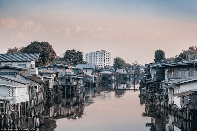 Anh phoi bay khoang cach giau ngheo tren the gioi-Hinh-8