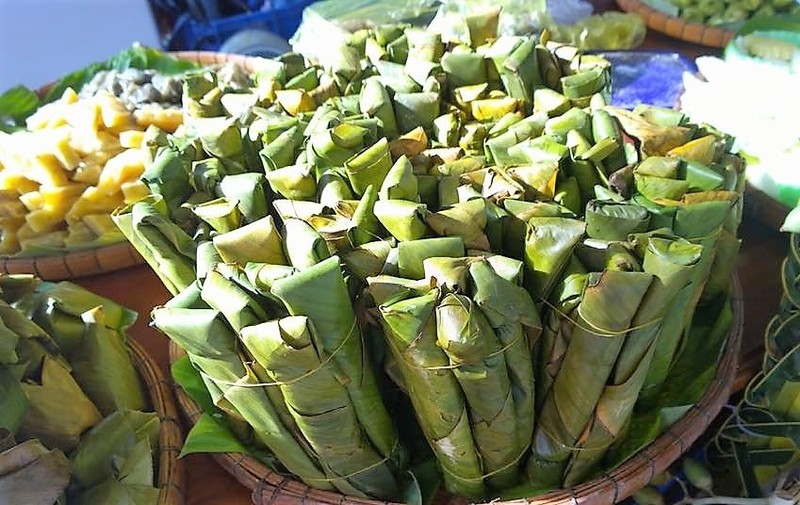 Sac mau cua le hoi banh dan gian Nam Bo-Hinh-11