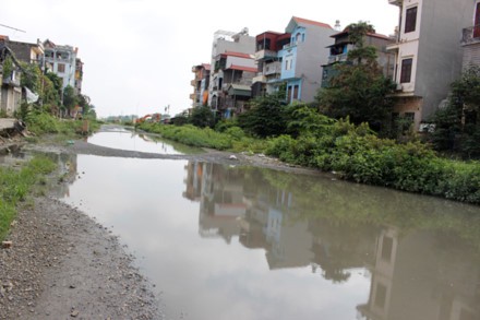 Anh: Khon kho voi tuyen duong ngap ung giua Ha Noi-Hinh-10