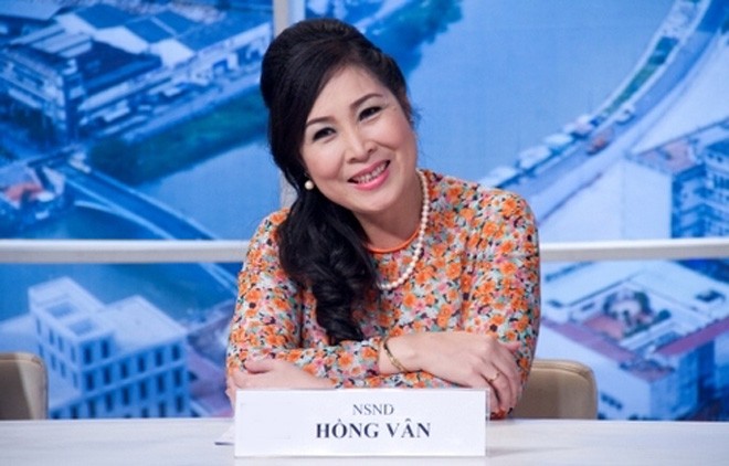 “Ba bau quyen luc” Hong Van boc goc khuat showbiz Viet-Hinh-2