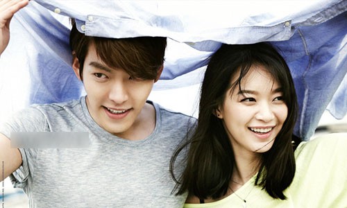 Ban gai ben canh, Kim Woo Bin an long chien dau voi ung thu