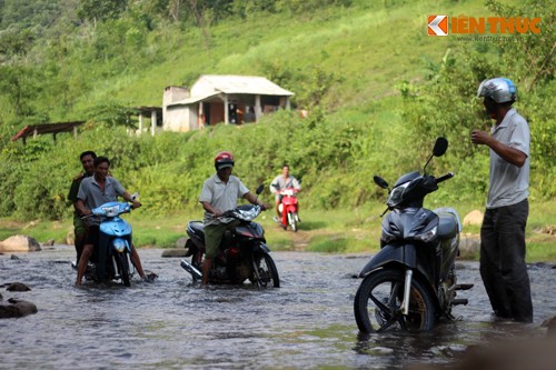 So gap nghi pham thảm sat ỏ Yen Bái, dan khong dam vao ray