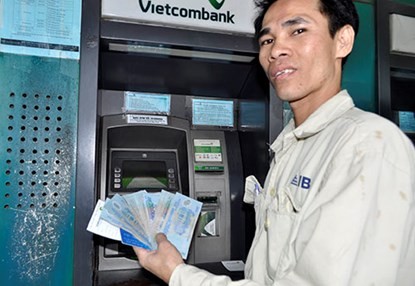 May ATM chi nha tien 20000 dong gay buc xuc-Hinh-3