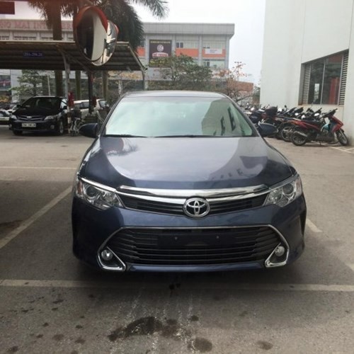 Xuat hien hinh anh Toyota Camry 2015 lap rap trong nuoc