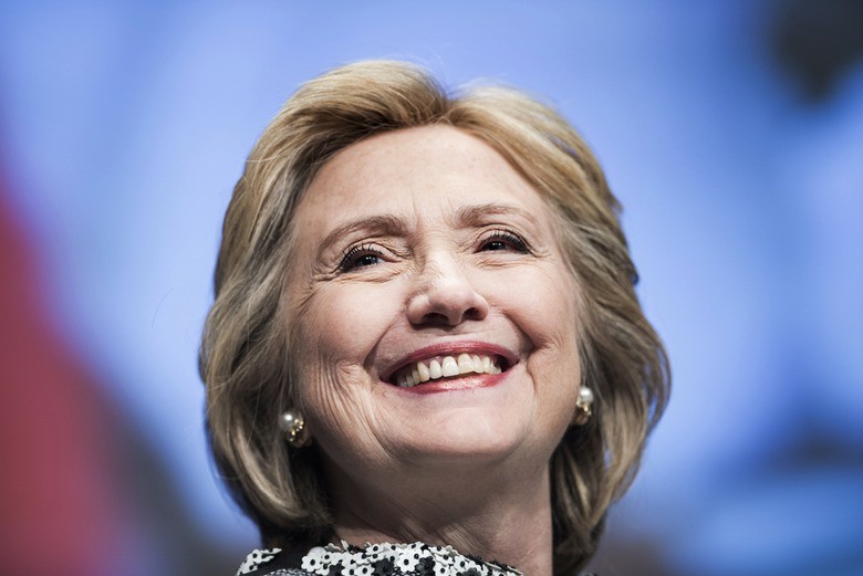 Chuyen gia tiet lo bi quyet trang diem cho ba Hillary Clinton