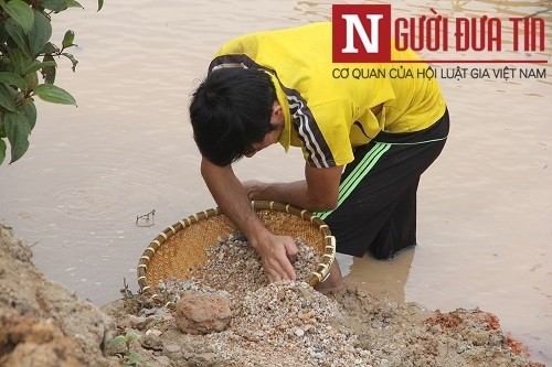 Dan Nghe An keo nhau di ‘mot’ da do cau may-Hinh-4