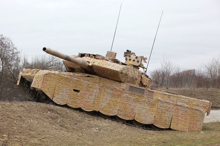 Chiem nguong suc manh xe tang “bao sa mac” Leopard 2A7-Hinh-10