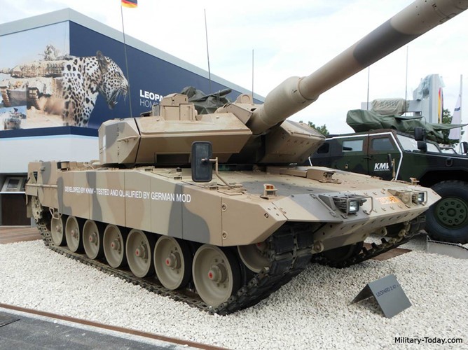 Chiem nguong suc manh xe tang “bao sa mac” Leopard 2A7-Hinh-2