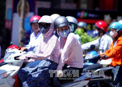 Nang nong keo dai, nguoi dan can chu dong bao ve suc khoe