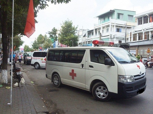 BV Nhi TU len tieng vu bao ve chan xe cho benh nhi