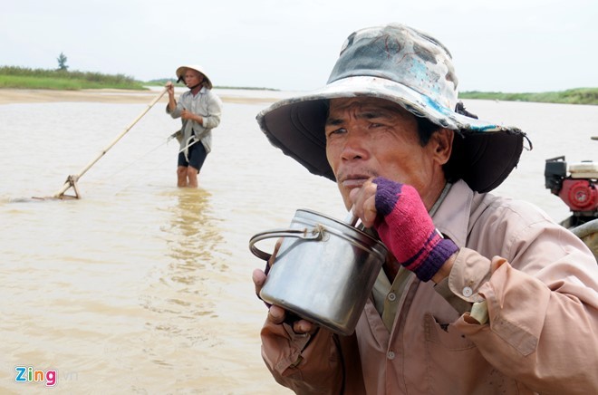 Gian nan nghe cao don nhui hen duoi day song Tra Khuc-Hinh-9