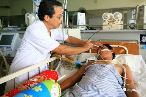 Nguyen tac song con cuu tinh mang khi bi ngo doc ruou