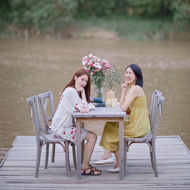 Hai hot girl noi tieng Thai Lan trong trai dau van choi than voi nhau-Hinh-4