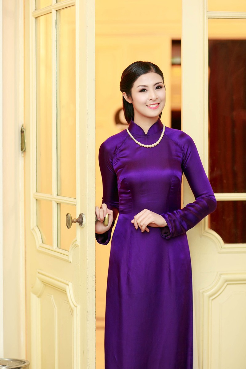 Ngoc Han xinh dep diu dang trong ta ao dai tim-Hinh-4