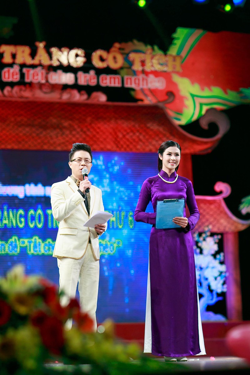 Ngoc Han xinh dep diu dang trong ta ao dai tim-Hinh-5