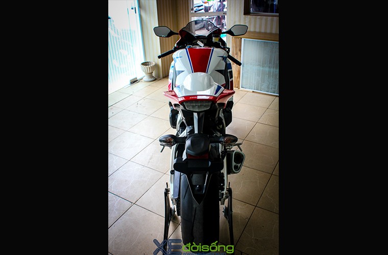 Ngam Honda CBR1000RR SP 700 trieu dau tien tai HN-Hinh-3