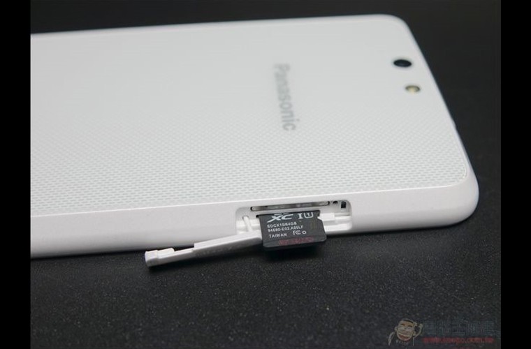 Can canh smartphone 64-bit gia “ngon” cua Panasonic-Hinh-10