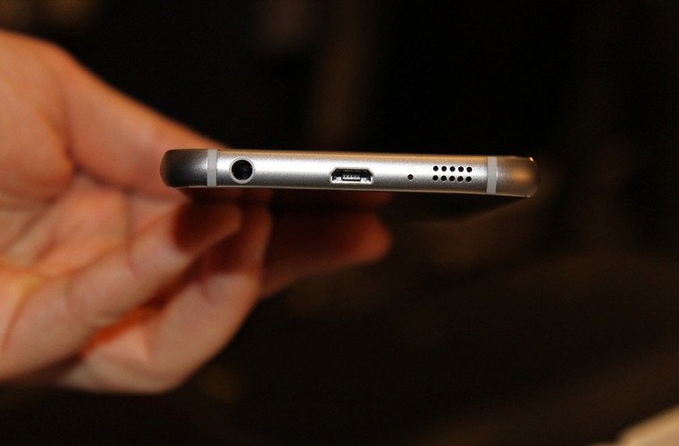 10 chuyen Galaxy S6/S6 Edge lam duoc con iPhone 6 chiu chet-Hinh-6