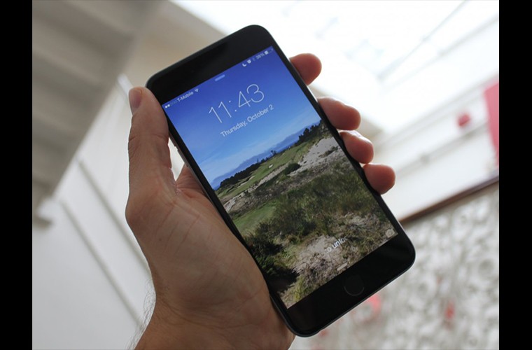 10 chuyen Galaxy S6/S6 Edge lam duoc con iPhone 6 chiu chet-Hinh-9