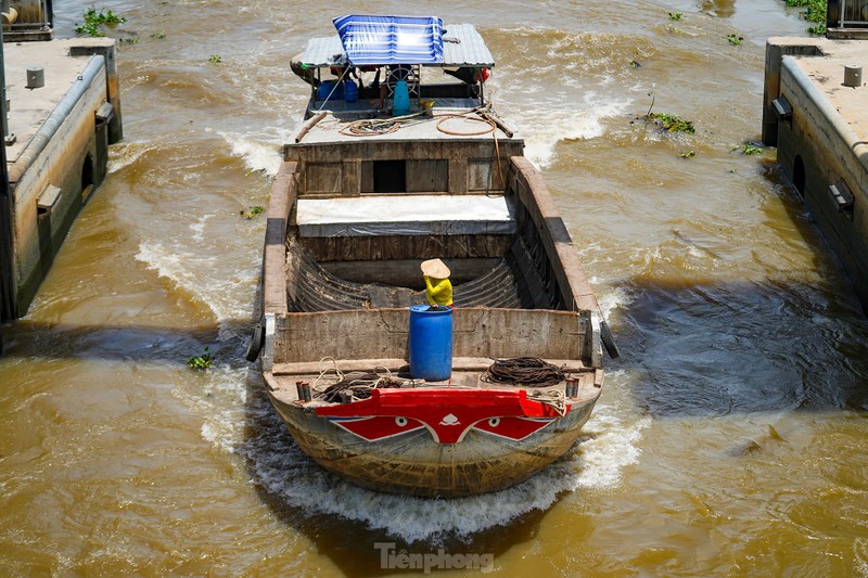 Can canh au tau hien dai nhat Viet Nam-Hinh-3