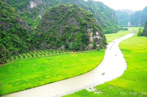 Dao bo - dap xe ngam canh, hoa minh vao thien nhien Tam Coc