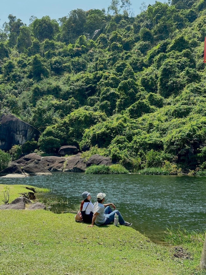 Di chua lanh tam hon o vung dat ‘hoa vang tren co xanh’-Hinh-7