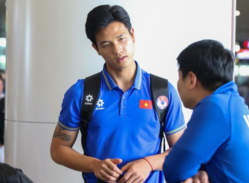 U23 Viet Nam ve nuoc sau giai U23 chau A, HLV Hoang Anh Tuan trai long-Hinh-2