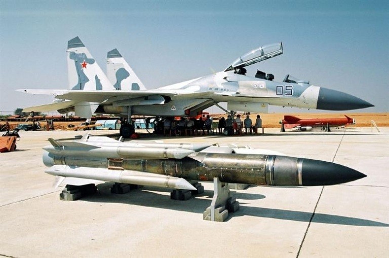 Tiem kich Su-57 cua Nga nhan ten lua sieu thanh Zircon thu nho-Hinh-5