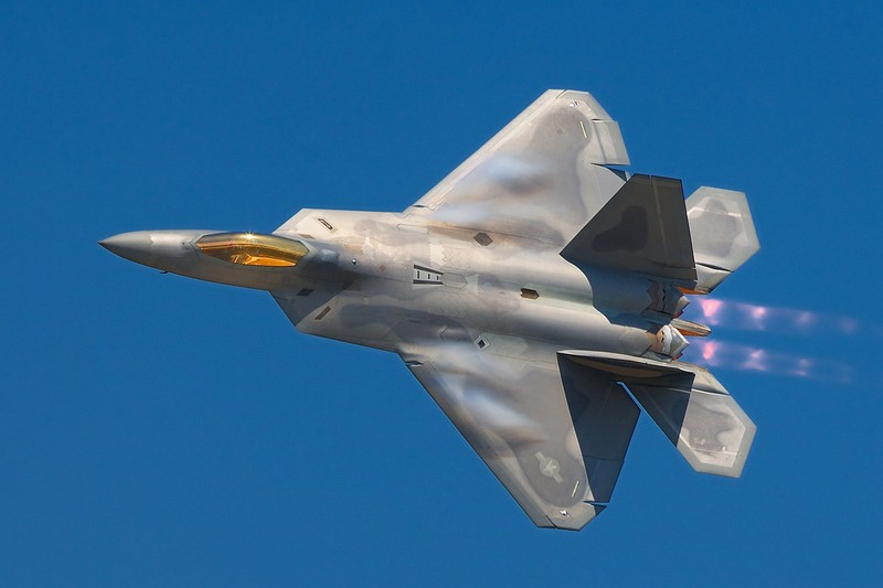 Du rat dau dau, tai sao cac phi cong van “yeu” tiem kich F-22?-Hinh-8