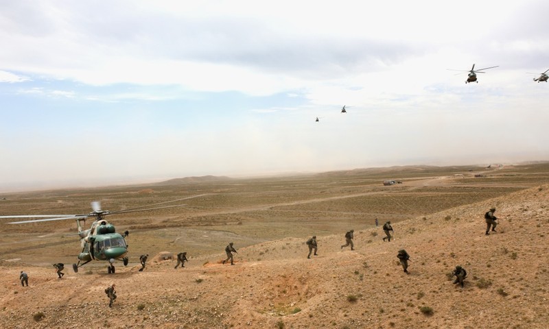 Lo so Taliban banh truong, CTSO tap tran khung o Tajikistan-Hinh-7