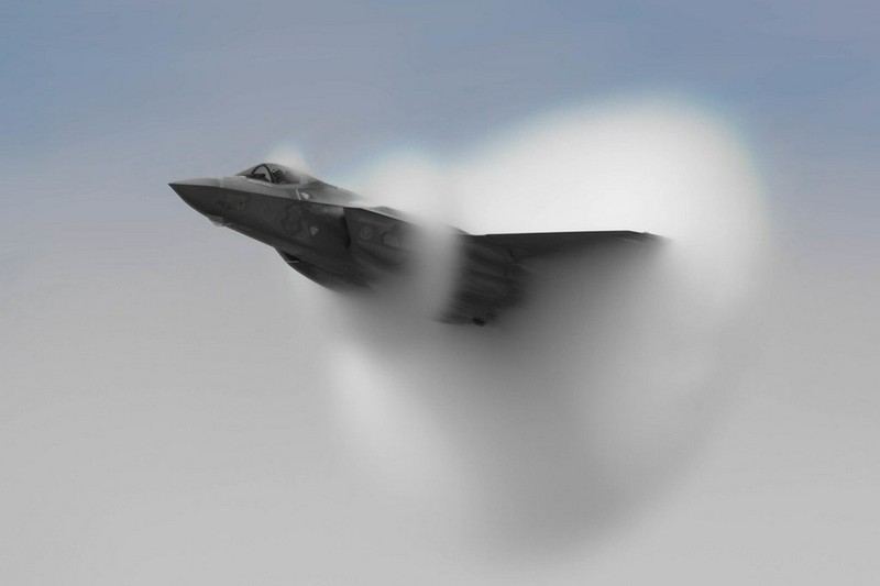 Choang ngop khoanh khac tiem kich F-35 