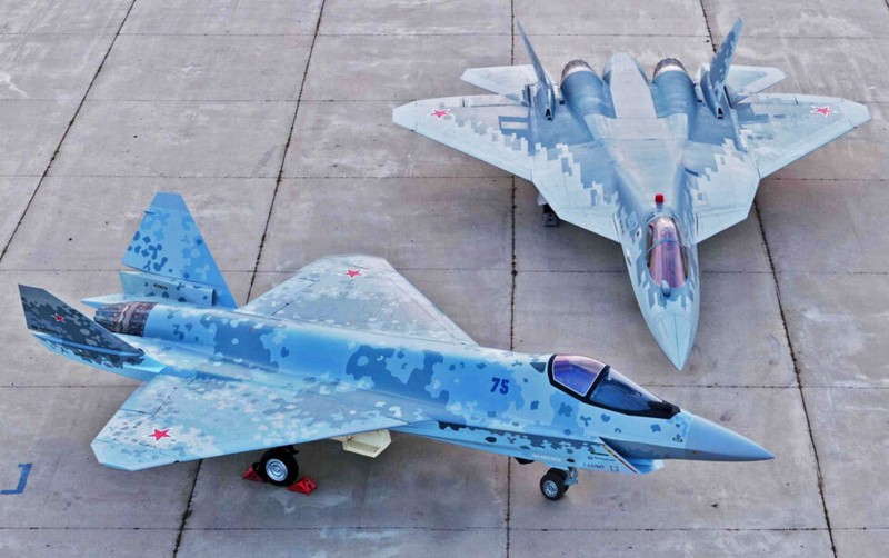 Su-75 Checkmate tai Dubai Airshow: Van chi la mo hinh!