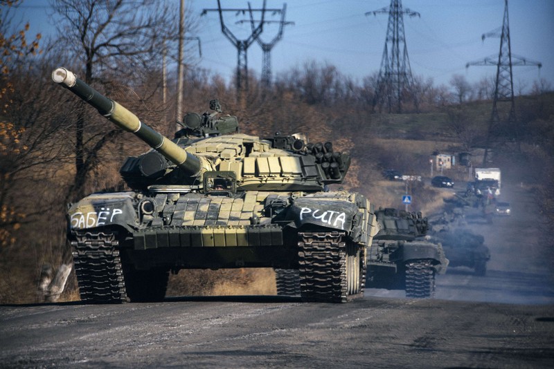83 xe tang cua phe ly khai buoc Ukraine phai lui quan-Hinh-4