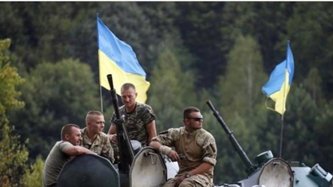 Ton that cua Ukraine o Donbass qua lon, buoc Kiev phai rut lui-Hinh-16