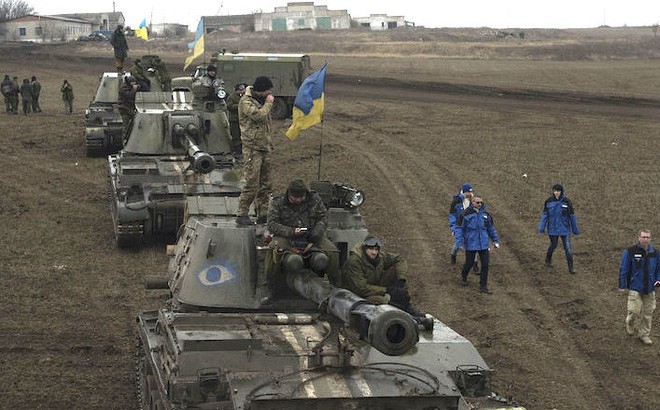 Ton that cua Ukraine o Donbass qua lon, buoc Kiev phai rut lui-Hinh-9