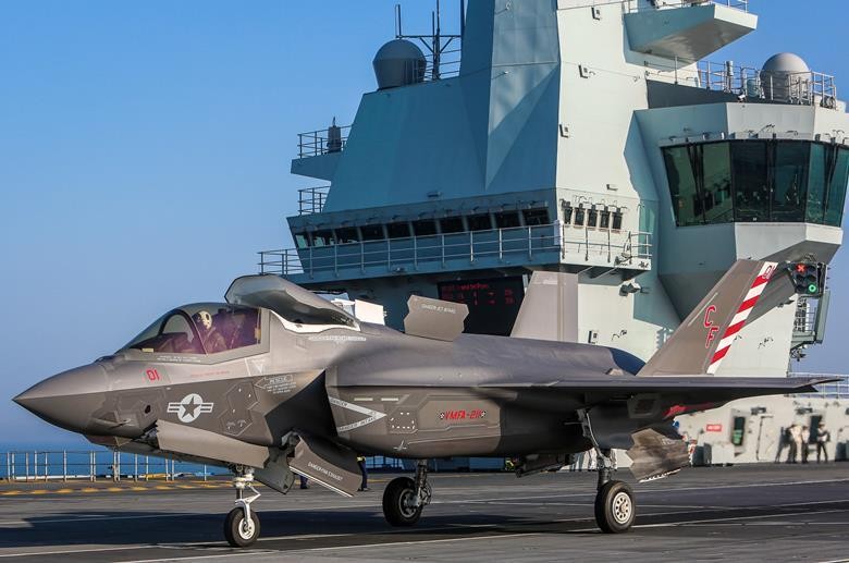 F-35B Anh bi roi: Sai lam tai hai thoi bay 120 trieu USD xuong bien-Hinh-11