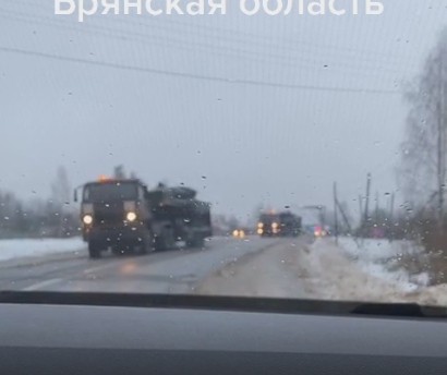 Nong: Vu khi hang nang cua Nga tiep tuc do ve bien gioi Ukraine-Hinh-3